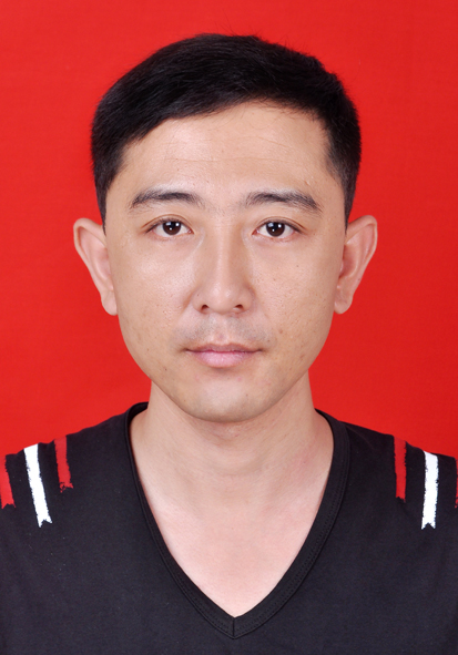 袁祥宝标准照.jpg