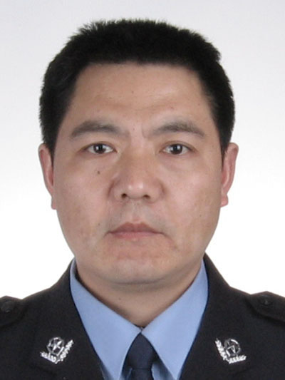 冯德尧标准照.jpg