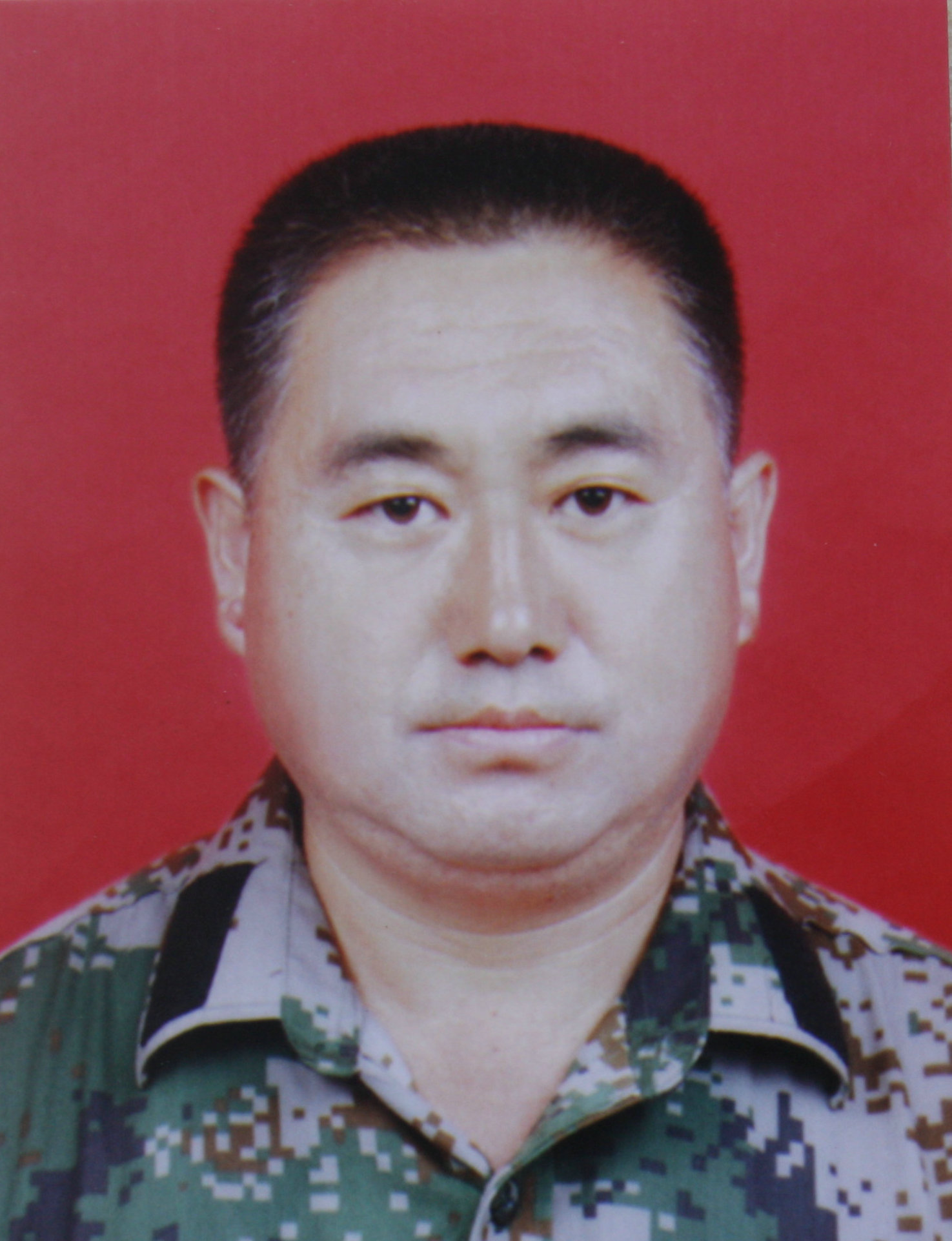 朱跃军标准照.jpg