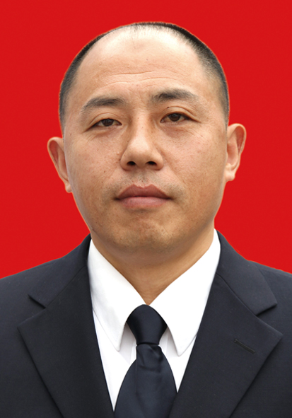 方雷2寸红底.jpg