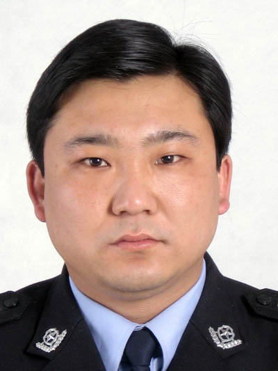孙洪亮证件照.jpg