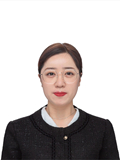 王莹莹证件照.jpg