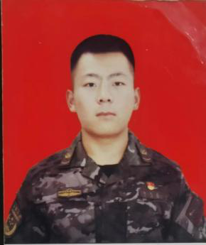 李天龙证件照.png