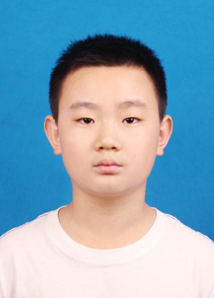 新时代好少年：新泰市第一实验小学四年级1班刘靖川一寸照片.jpg