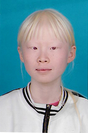 泰山中学田怡佳-证件照.jpg