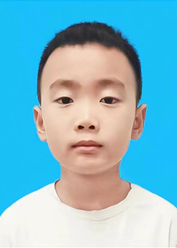 孟乐航1寸照.jpg