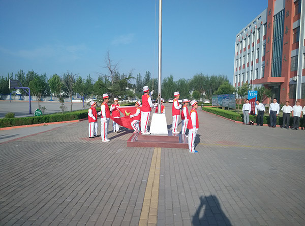 全区升旗比赛获一等奖.jpg