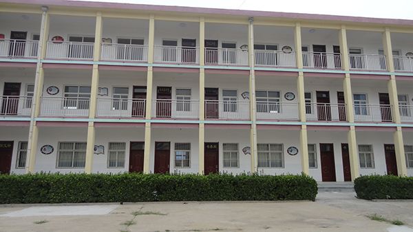 孙伯镇中心小学少年宫外景.JPG