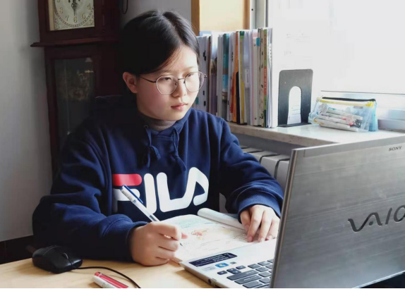 直推 最美志愿者（张天奕） 扶贫办张强推荐1175.png